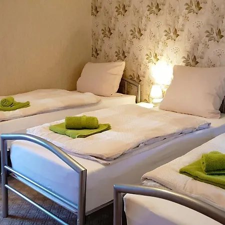 Hostal Alpha-Spot :: Erlenmoos Erlenmoos